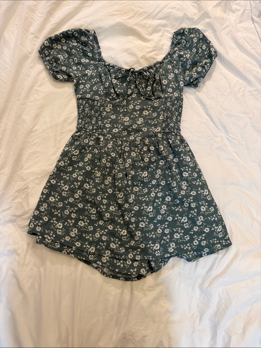 Hollister Green Floral Puff Sleeve Dress
